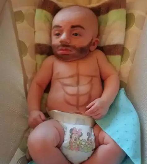 从小我家的孩子就是肌肉男
