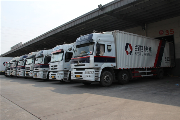 决战双十一 快递专家乘龙汽车为电商保驾护航