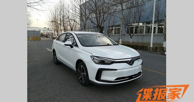 外观运动 北汽新能源EU5北京车展上市