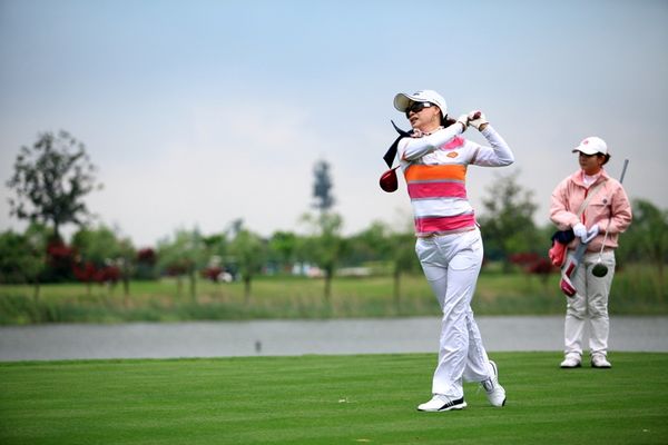 世界球队队徽_fm2012如何给自建球队添加队徽