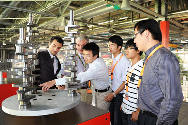 中国大学生法拉利工厂实习 图文全纪录 苏州车