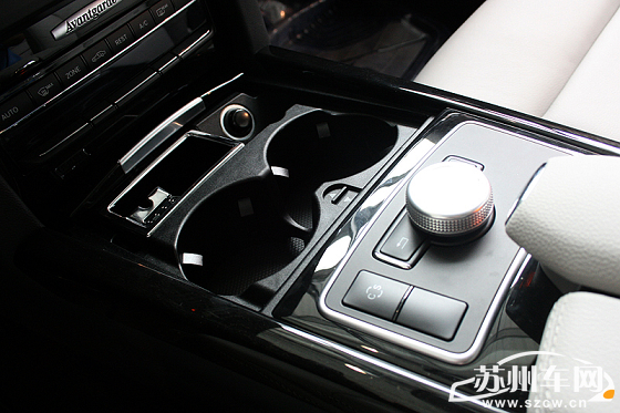 先推两款E300车型 奔驰新E级秘降苏州 苏州车
