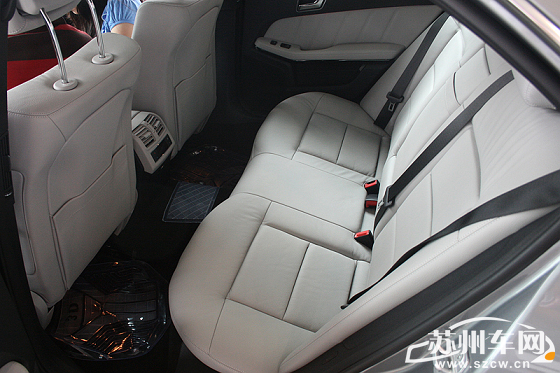 先推两款E300车型 奔驰新E级秘降苏州 苏州车