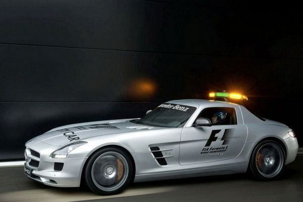 关注日内瓦 奔驰全新SLS AMG F1 安全车 苏州