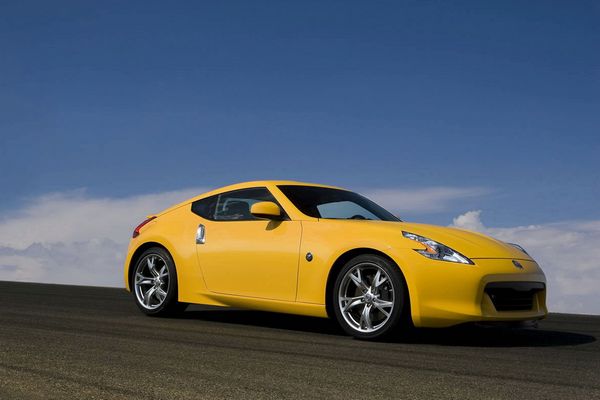 日产370z超级跑车售76万