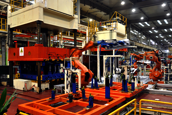 自动化程度很高 江淮轿车生产线参观手记 --上