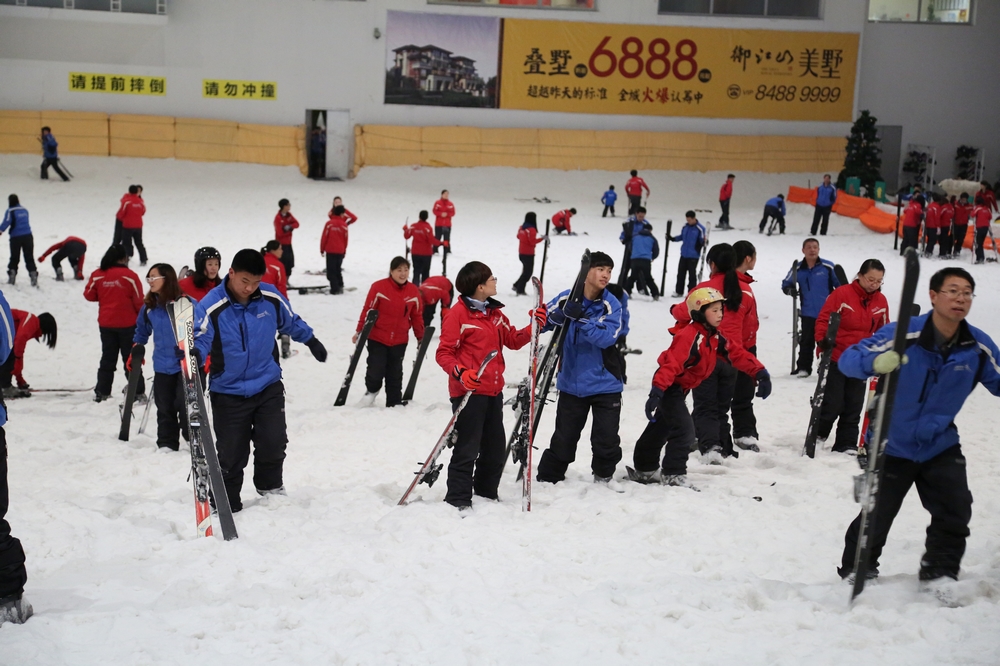 登山杖、滑雪杖能带上飞机吗？需要办理托运爱游戏-爱游戏(AYX)体育官方网站-赔率最高在线投注平台还是禁止携带和托运？蚂蚁庄园答案
