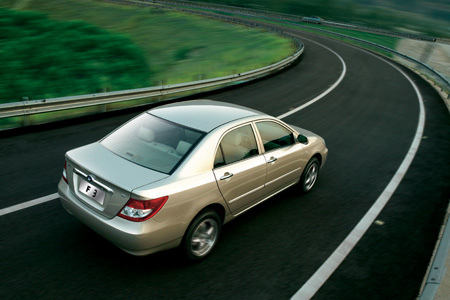 比亚迪F3在天津汽车检测中心通过碰撞实验 苏