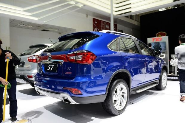 『2014年北京车展亮相的比亚迪s7展车』