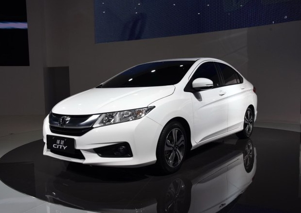 新车的内部代号为2bw,这款车型将与广汽本田全新锋范采用相同的平台